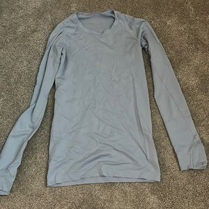 nwot light blue lululemon long sleeve